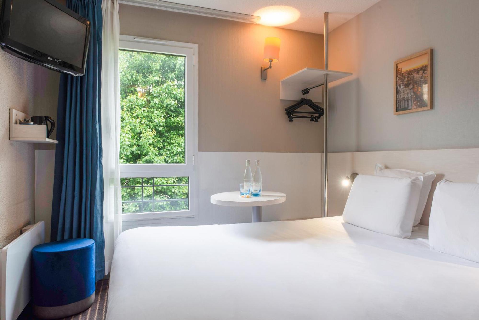Hotel Kyriad Dieppe Saint-Aubin-sur-Scie エクステリア 写真